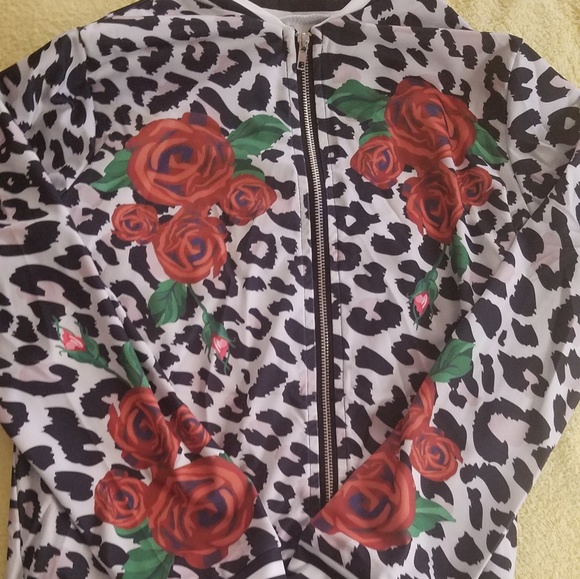 New 2 piece suits - Picture 4 of 8